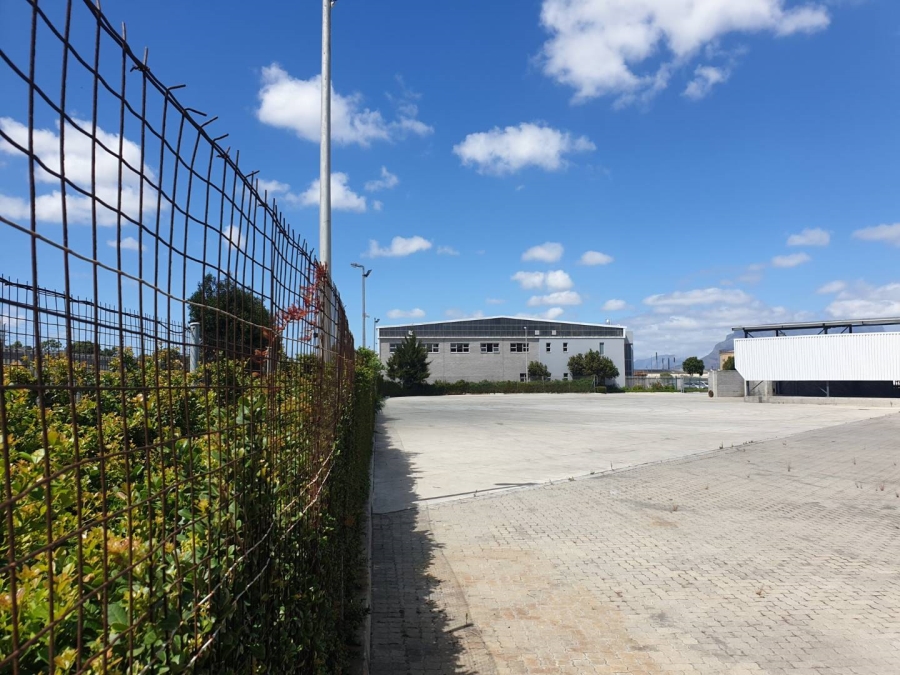 To Let commercial Property for Rent in Montague Gardens Western Cape
